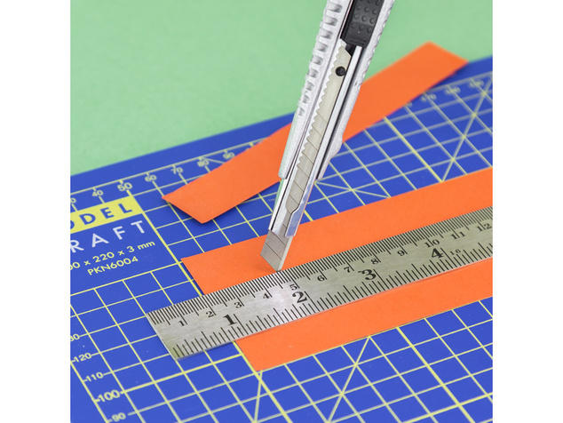 Couteau en métal à lame rétractable Modelcraft avec 10 lames 9x0.3mm