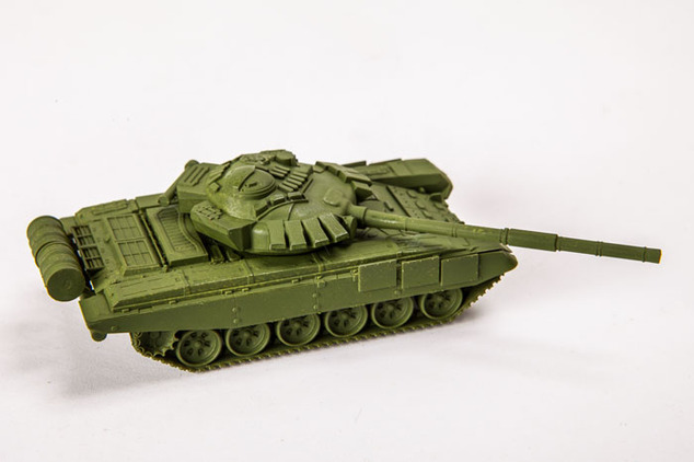 Wargames (HW) танк 7400 - T-72 (1:100)