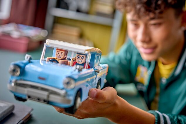 LEGO® Harry Potter™ 76470 Kúzelné lietajúce auto Ford Anglia™