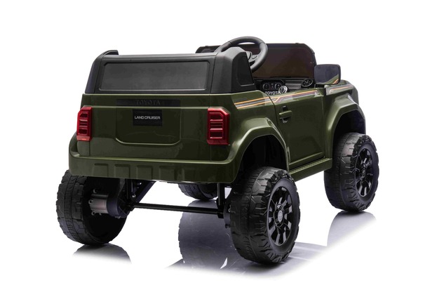 Elektrické autíčko Toyota Landcruiser 12V, vojenské zelené, široké jednomiestne sedadlo, 2