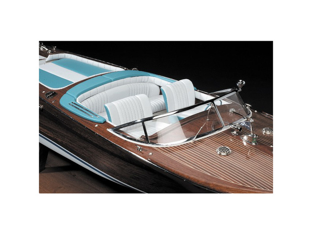 AMATI Aquarama taliansky športový čln 1:10 kit