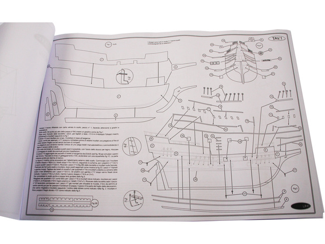 COREL Mayflower 1:140 kit