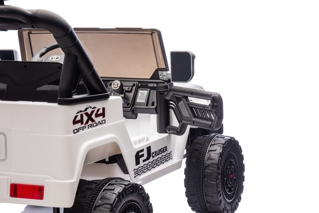 Elektrické autíčko Toyota FJ Cruiser XXL s pohonom 4x4, licencované (Dvojmiestne), biele,