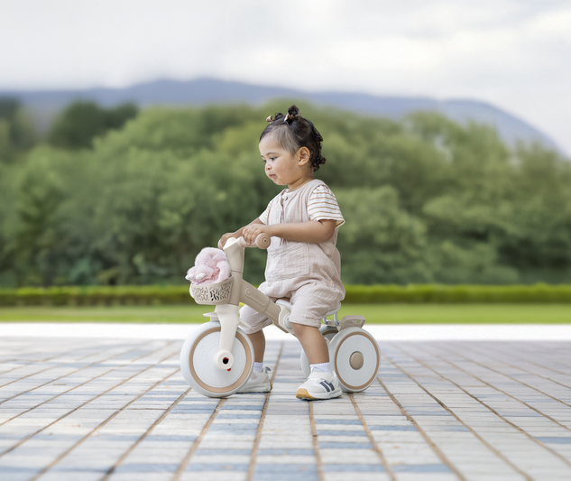 Globber detské odrážadlo trojkolesové - Learning Trike 2in1 PLUS Ecologic Coconut