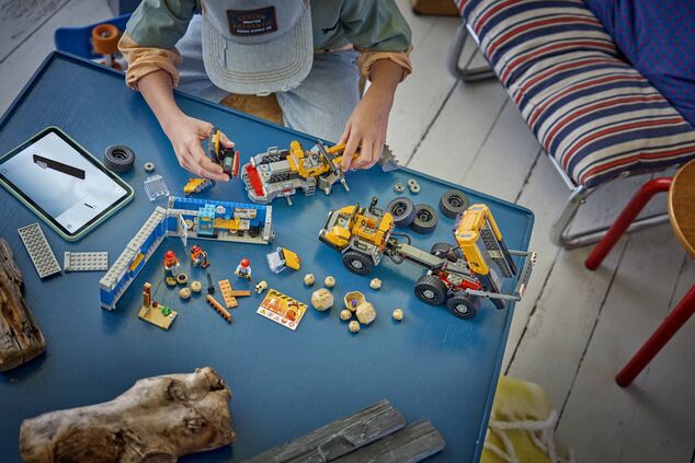 LEGO® City 60494 Vyklápací nákladiak a čelný nakladač