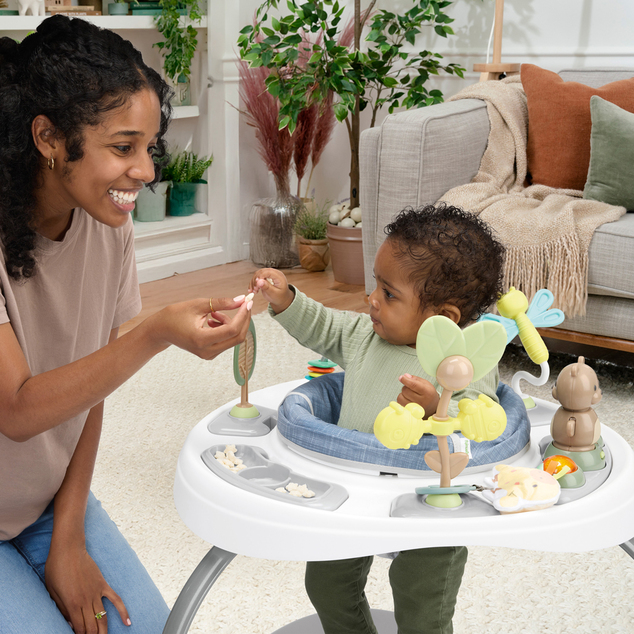 INGENUITY Jouet actif sauteur avec table 2-en-1 Bounce to Bloom™ Chambray