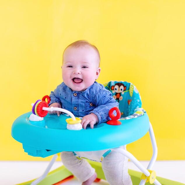 BRIGHT STARTS Chodítko Giggling Safari 6 m+, do 11 kg