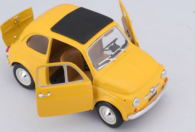 Bburago 1:24 Fiat 500 F 1965 Gelb