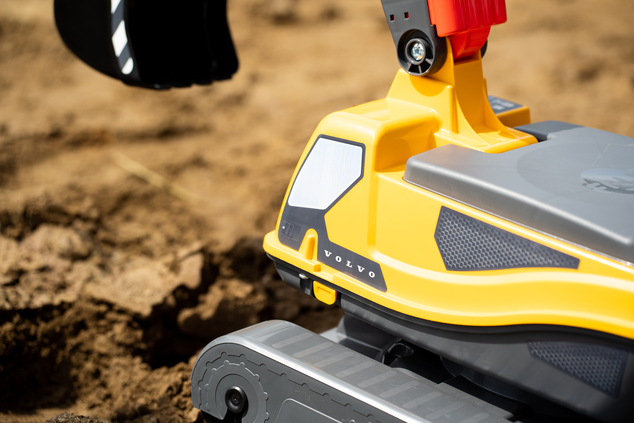 Falk Volvo Digger plne kĺbový s otvárateľným sedadlom