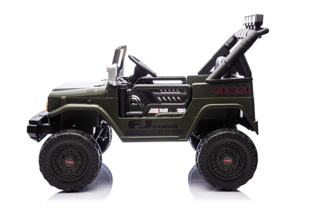 Elektrické autíčko Toyota FJ Cruiser XXL s pohonom 4x4, licencované (Dvojmiestne), zelené,