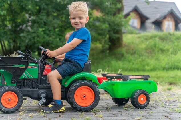 Falk Supercharger šliapaci Traktor Veľký s otváracou kapotou a vlečkou zelený