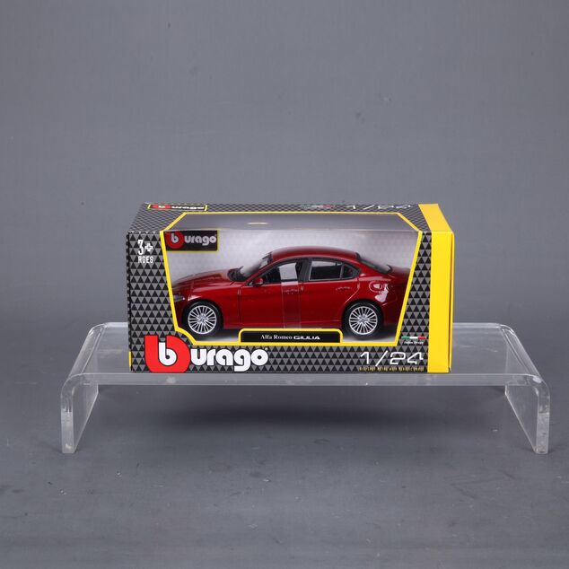 Bburago 1:24 Plus Alfa Romeo Giulia (2016) Metallic Rot