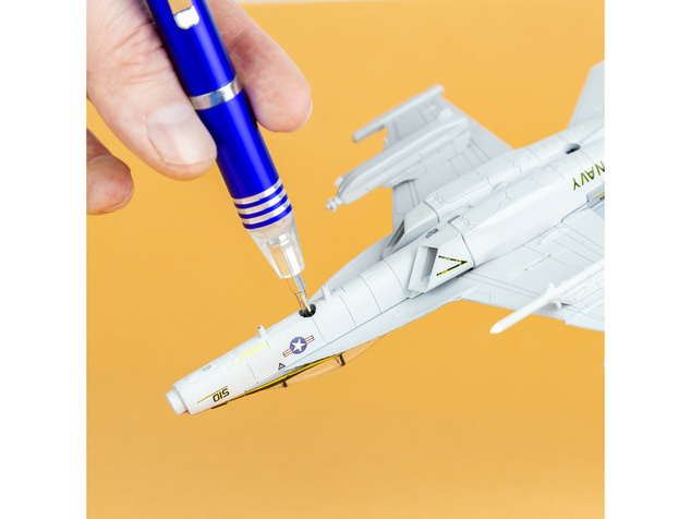 Modelcraft skrutkovač s vymeniteľnými bitmi a LED osvetlením