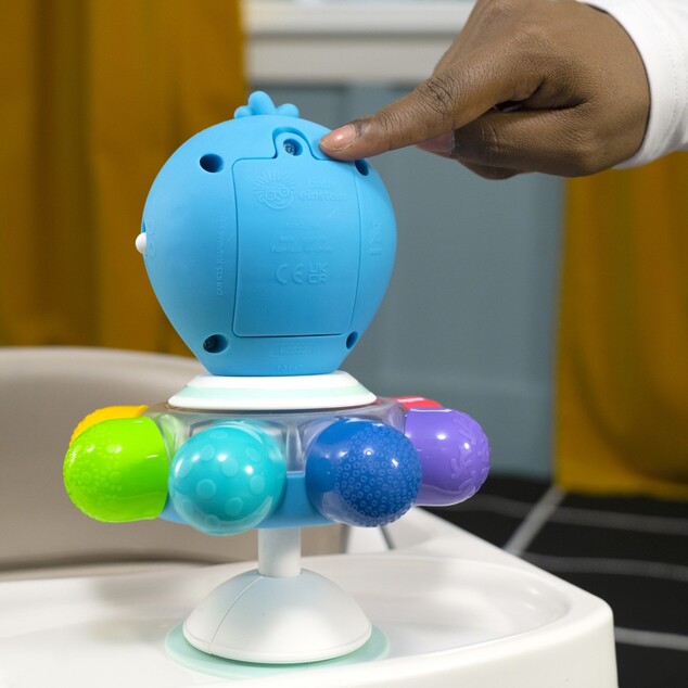 BABY EINSTEIN Opus Spin &amp; Sea™ 3 m+ érzékelő polip játék tapadókoronggal