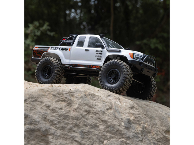 Axial SCX10 III Base Camp 4WD 1:10 RTR sivý