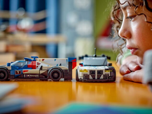 LEGO® Speed Champions 76922 BMW M4 GT3 und BMW M Hybrid V8-Rennwagen