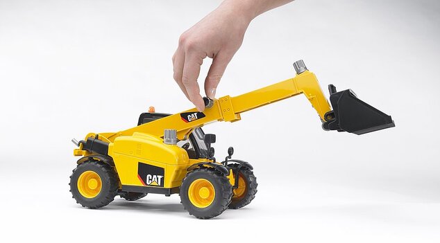 Bruder 02141 Nakladač CAT s výsuvným ramenom (manipulátor)