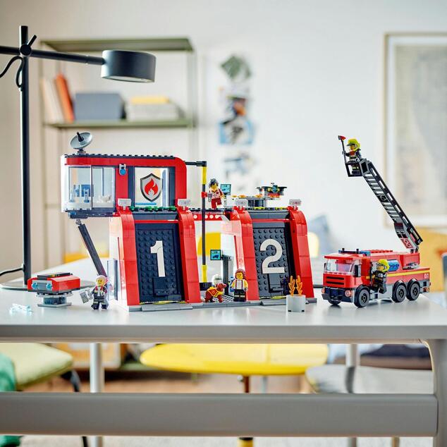 LEGO® City 60414 Estación de bomberos con camión de bomberos