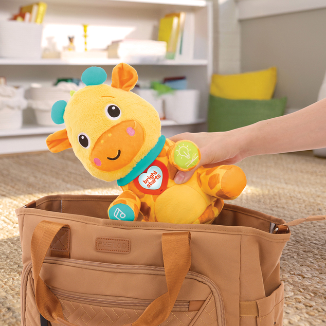 BRIGHT STARTS Interaktivna edukativna igračka Chat &amp; Cuddle Giraffe™, 6m+