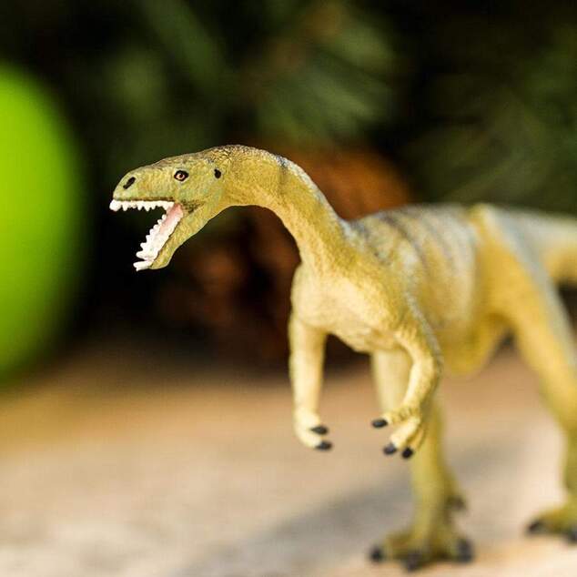 Safari® Masiakasaurus dinosaurus