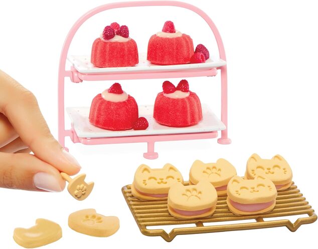 MGA's Miniverse – Mini Food Pečenie, PDQ