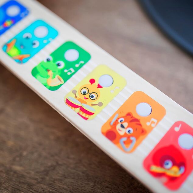 BABY EINSTEIN Hračka drevená hudobná gitara Together in Tune Guitar™ Connected Magic Touch