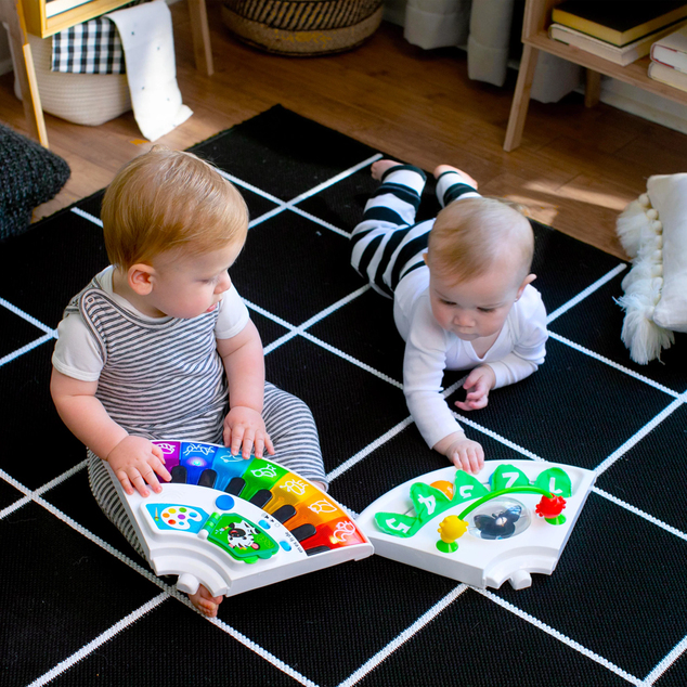 BABY EINSTEIN Aktív központ 4 az 1-ben Around We Grow™ 6m+ 11kg-ig