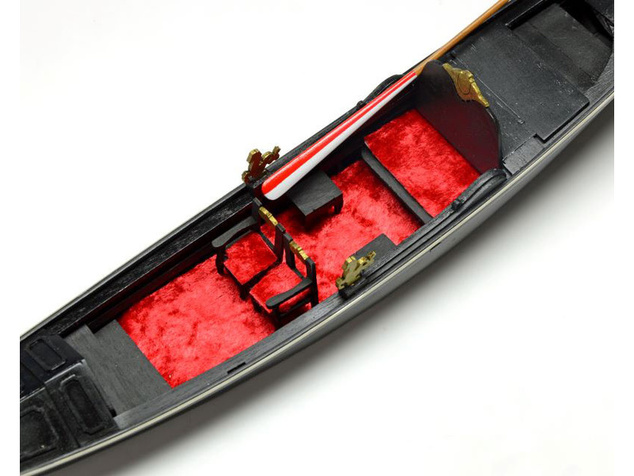AMATI Benátska gondoliéra 1:22 kit