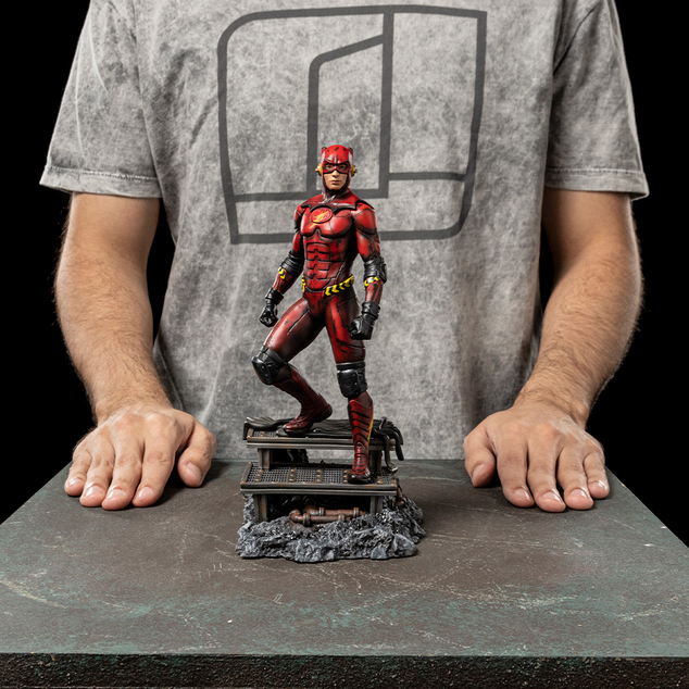 Iron Studios The Flash Movie - Flash Alternative Version Statue Art Scale 1/10
