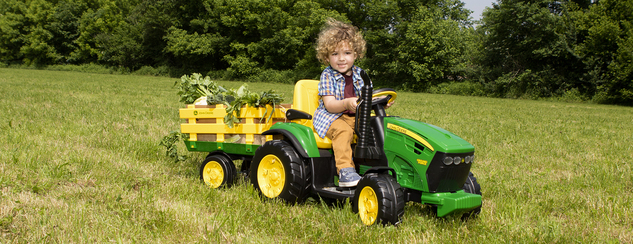 Peg-Pérego John Deere Ground Force s vlečkou 12V - 330W zelená
