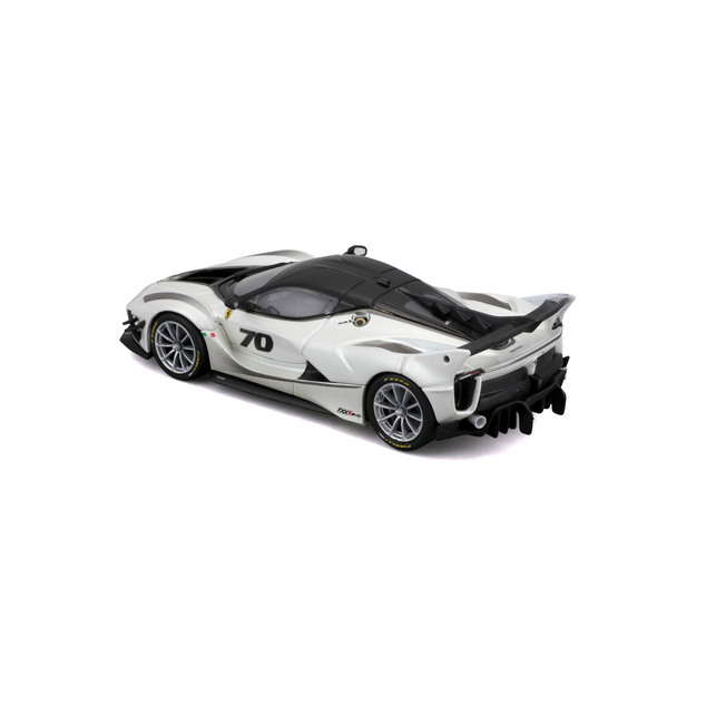 Bburago 1:43 Ferrari Racing FXX-K EVO 2017 white/black