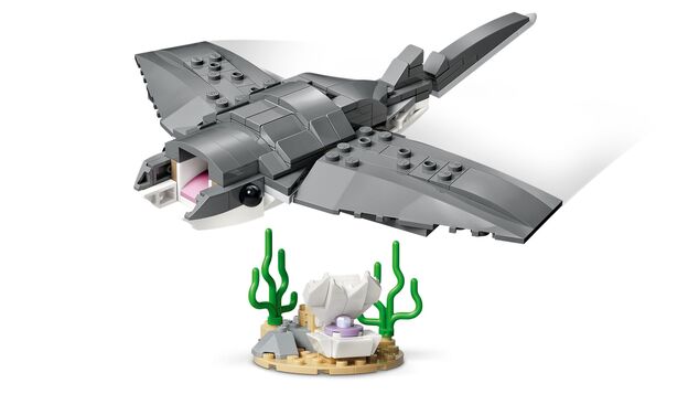 LEGO® Creator 3 v 1 31381 Divoký žralok a truhlica s pokladom