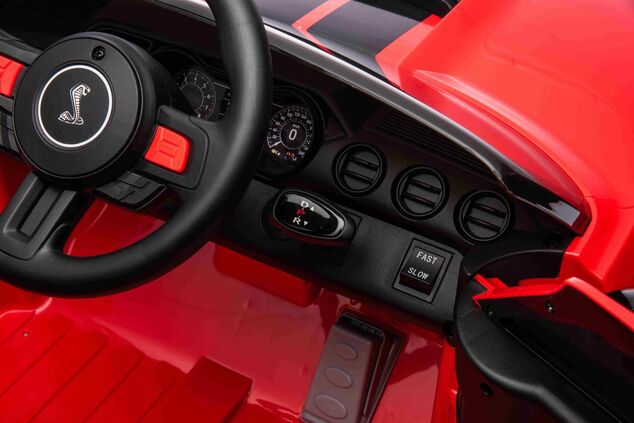 Elektrické autíčko Ford Shelby Mustang GT 500 Cobra, červené, 2,4 GHz diaľkové ovládanie