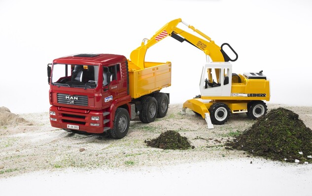 Bruder 02751 - LIEBHERR BAGGER MAN