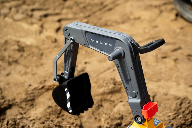 Falk Volvo Digger plne kĺbový s otvárateľným sedadlom