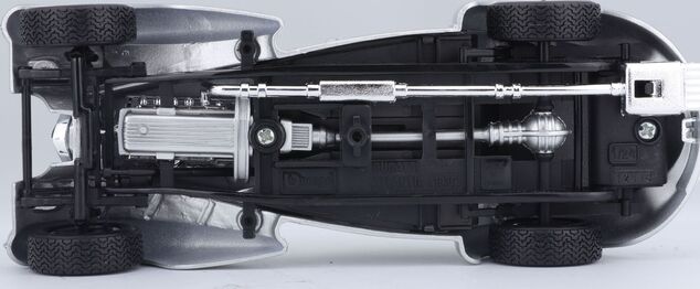 Bburago 1:24 Bugatti Atlantic Silber