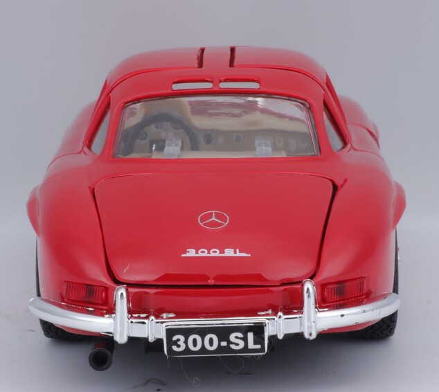 Bburago 1:24 Mercedes Benz 300SL Rot