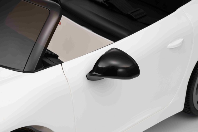 Elektrické autíčko RUF GT 12V, biele, Otváracie dvere, 2.4 GHz diaľkové ovládanie, LED sve