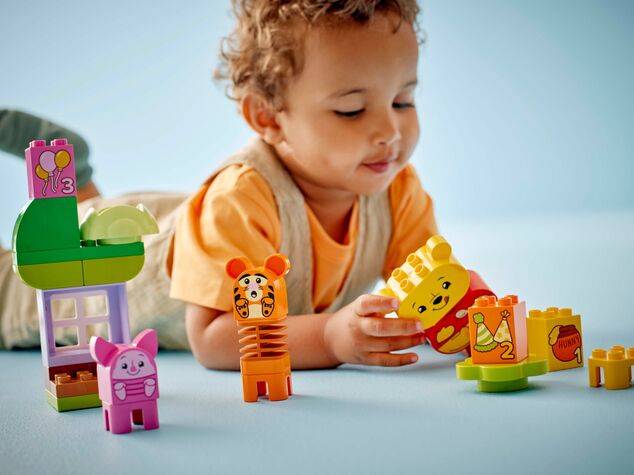 LEGO® DUPLO® 10457 Narodeninová oslava Macka Pú