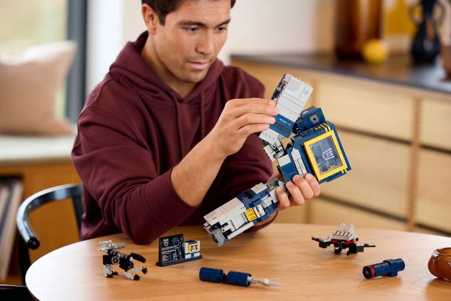 LEGO® Icons 10358 Transformers: Soundwave