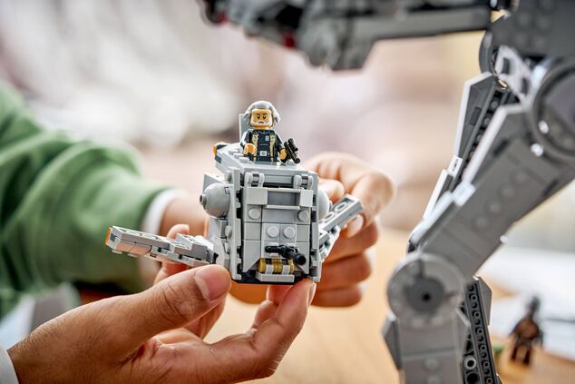 LEGO® Star Wars™ 75454 AT-AT™ Imperiálneho pozostatku s INT-4