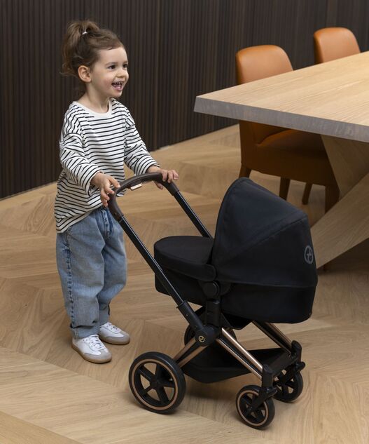 Passeggino Cybex Black 3 v1 per bambole 36-42 cm
