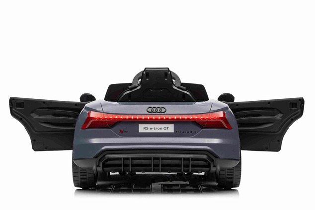 Elektrické autíčko Audi RS E-tron GT 12V, sivé, široké jednomiestne sedadlo, 2,4 GHz diaľk