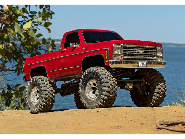 Traxxas TRX-4 Chevrolet K10 1979 1:10 RTR strieborný