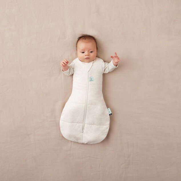 ERGOPOUCH Envoltorio y saco de dormir 2 en 1 Cocoon Oatmeal Marle 3-6 m, 6-8 kg, 2,5 tog