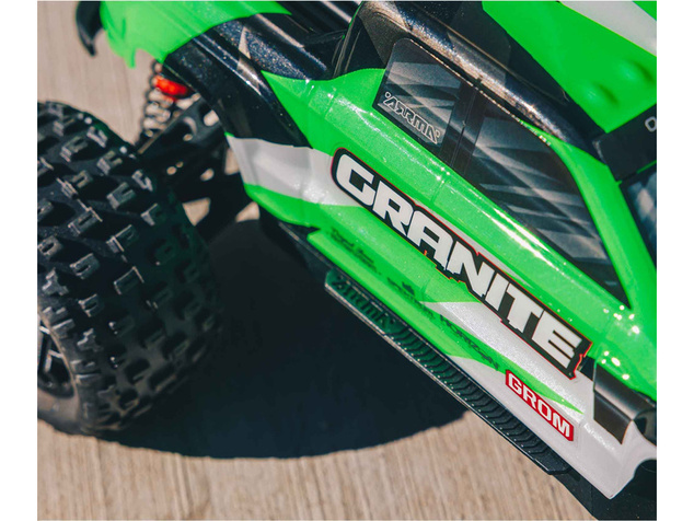 Arrma Granite Grom 1:18 4WD Smart RTR crveni