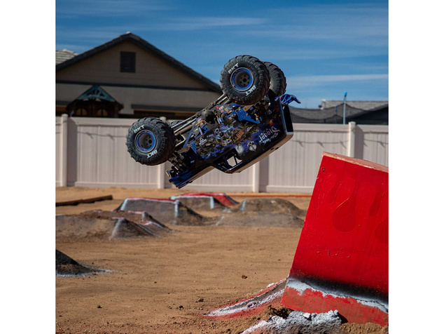 Losi LMT Monster Truck 2.0 1:8 4WD RTR Grave Digger