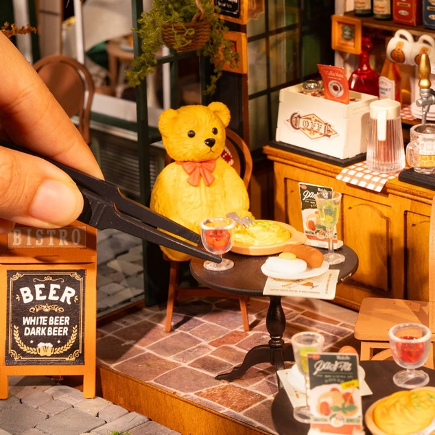 RoboTime Miniaturhaus Gemütliches Restaurant