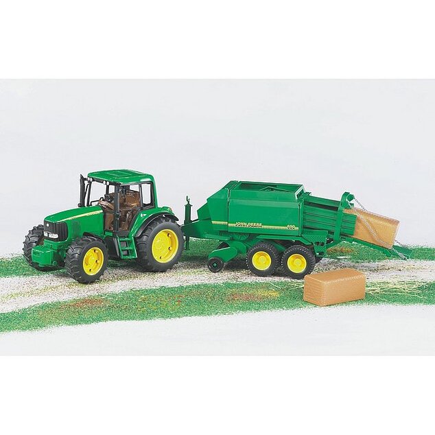 Bruder 02017 Balíkovač slamy John Deere