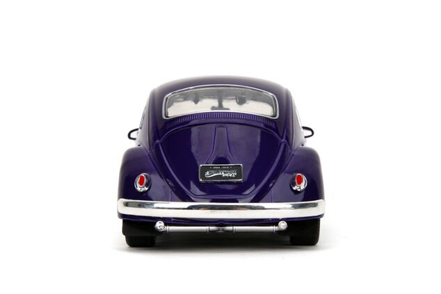 Wednesday auto 1972 VW Beetle 1:24 a figúrka Wednesday
